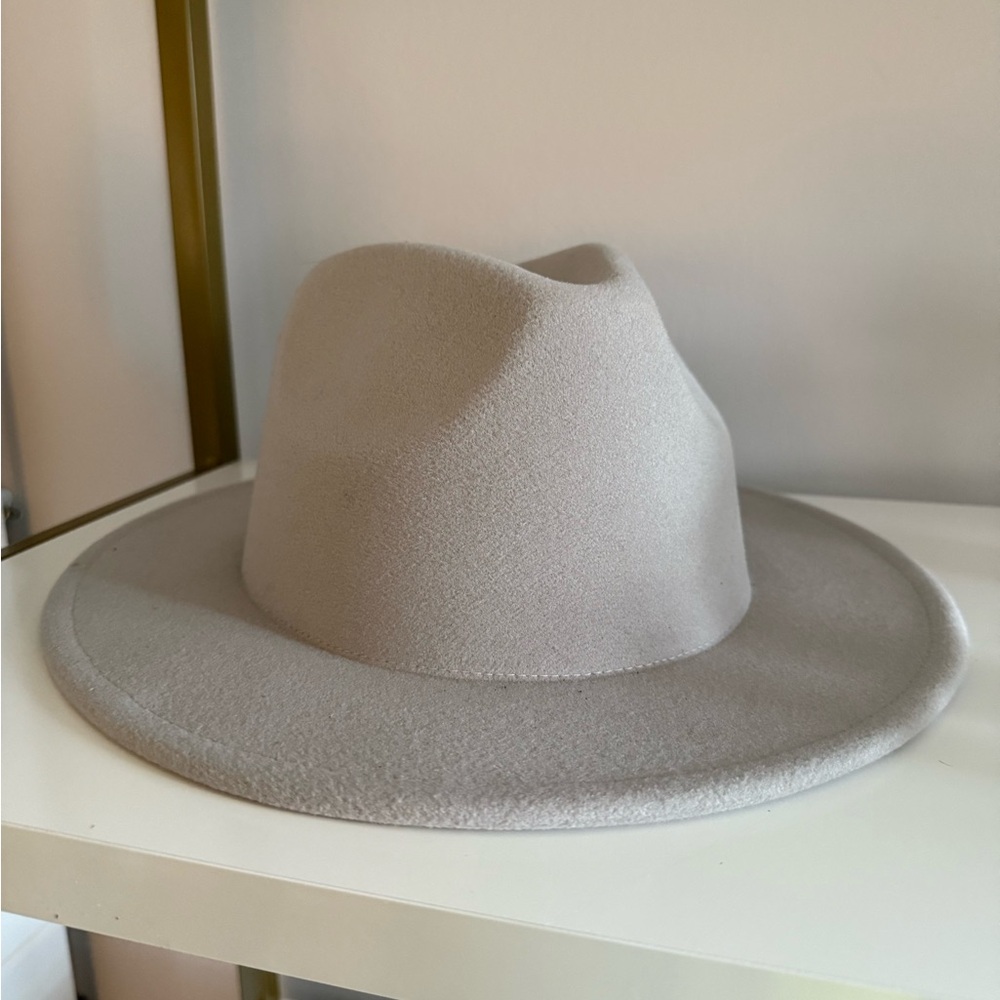 Universal Thread Gray Fedora Hat